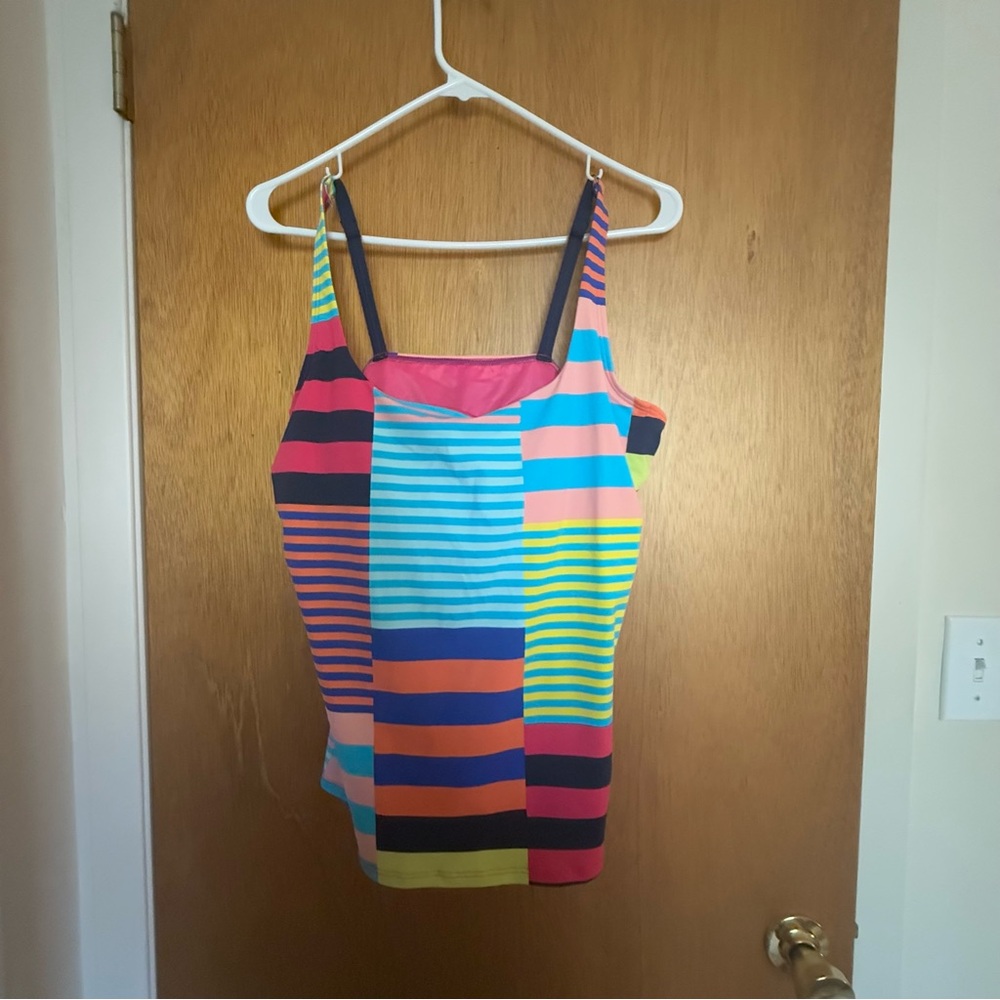 LANDS’ END BATHING SUIT TOP